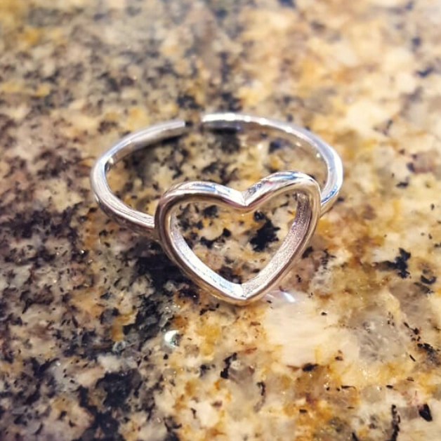 Sterling silver heart ring.